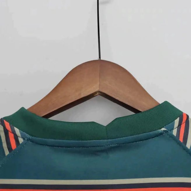 リバプール 22-23 T シャツ、ストライプ トレーニング