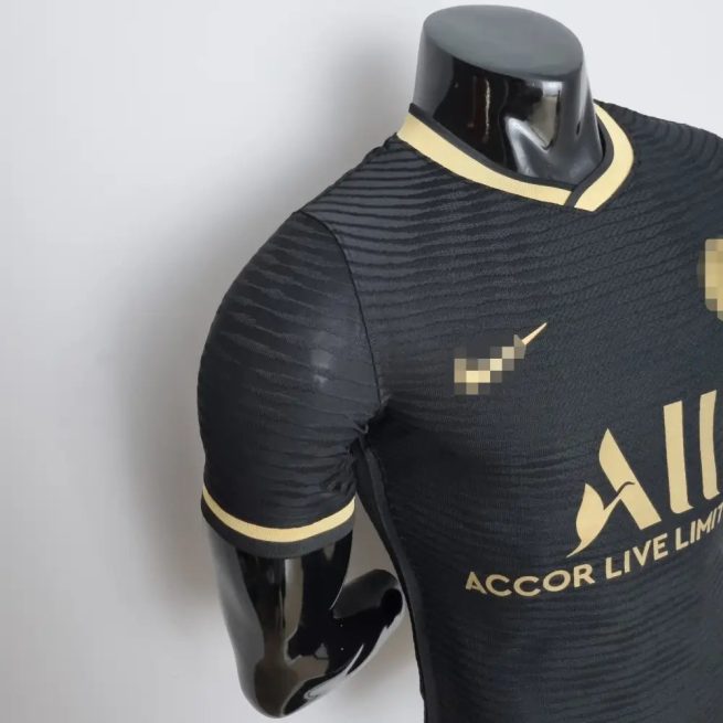 PSG 22-23 ジャージ、黒と金の代替品 (選手バージョン)