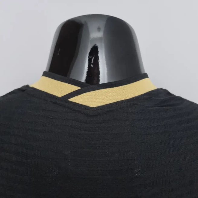 PSG 22-23 ジャージ、黒と金の代替品 (選手バージョン)