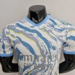 レアル マドリード ユニフォーム 22-23、スペシャルエディション 青と白 (選手バージョン)