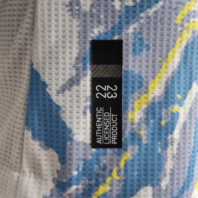 レアル マドリード ユニフォーム 22-23、スペシャルエディション 青と白 (選手バージョン)