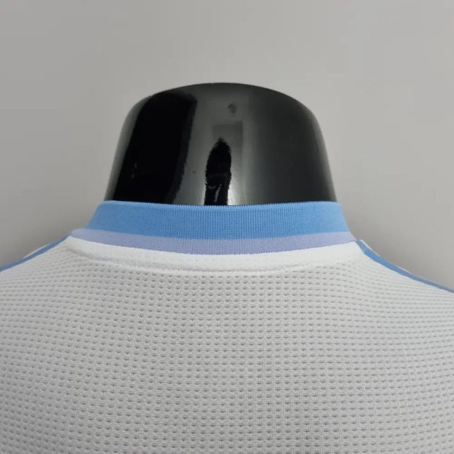 レアル マドリード ユニフォーム 22-23、スペシャルエディション 青と白 (選手バージョン)